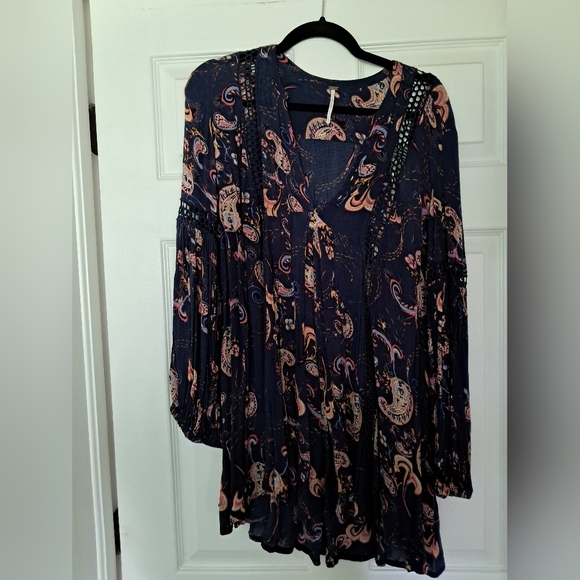 Rare Free People Just The Two of Us Tunic Blue Paisley Crotchet Mini - Picture 5 of 16
